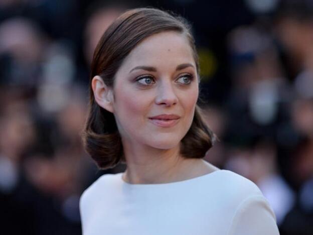 Marion Cotillard, "devastada", desmiente su 'affaire' con Brad Pitt
