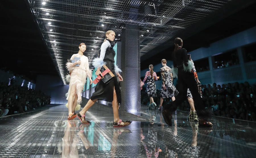 Prada vuelve a dictar las tendencias para la primavera de 2017