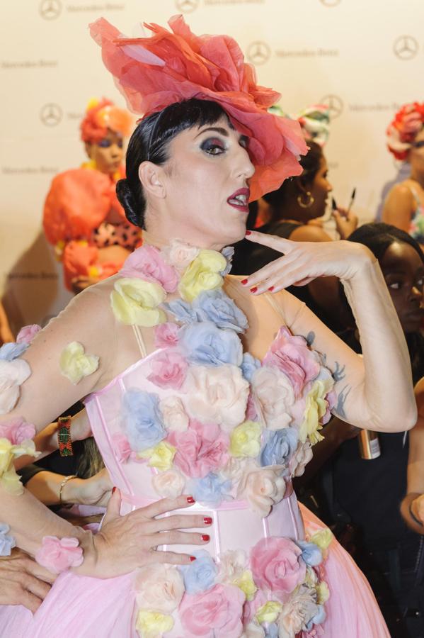 Rossy de Palma lista para subirse a la pasarela de la mano de Andrés Sardá