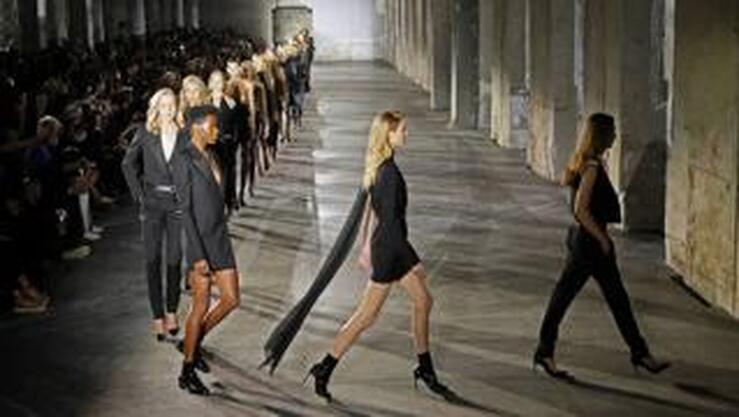 Anthony Vaccarello se estrena en Yves Saint Laurent