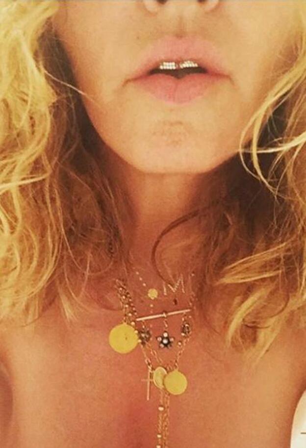 Madonna también se desnuda por Hillary Clinton