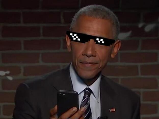 El viral de Barack Obama marcándose un 'thug life' ante Donald Trump