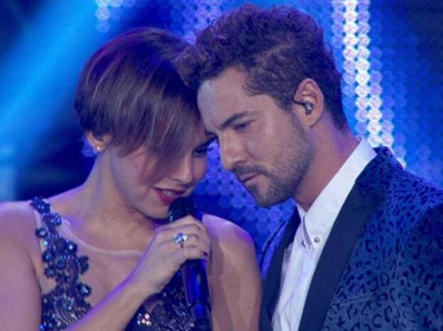 Chenoa y David Bisbal en un momento del concierto de 'OT: el reencuentro'./twitter.