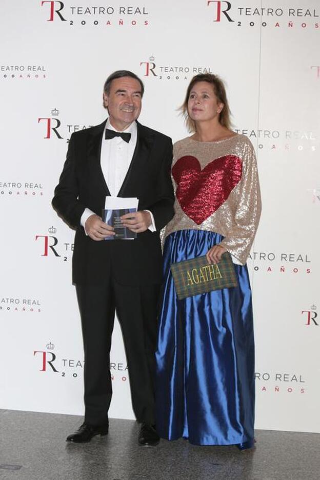 El último 'photocall' de Pedro J. Ramírez y Ágataha Ruiz de la Prada