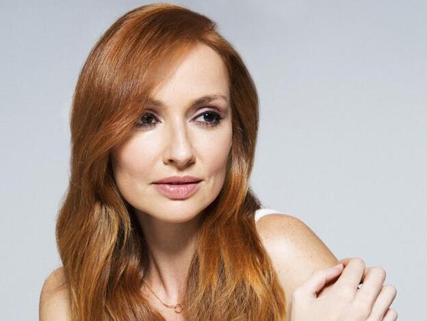 Tres peinados contra el encrespamiento, paso a paso