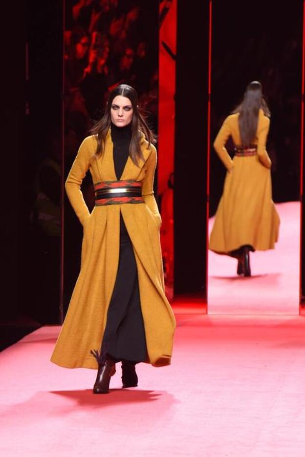 Cómo sobrevivir a la ola de frío con estilo: así se llevan (bien) los maxi abrigos