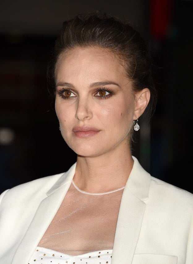 Natalie Portman se viste de novia en el estreno de 'Jackie'