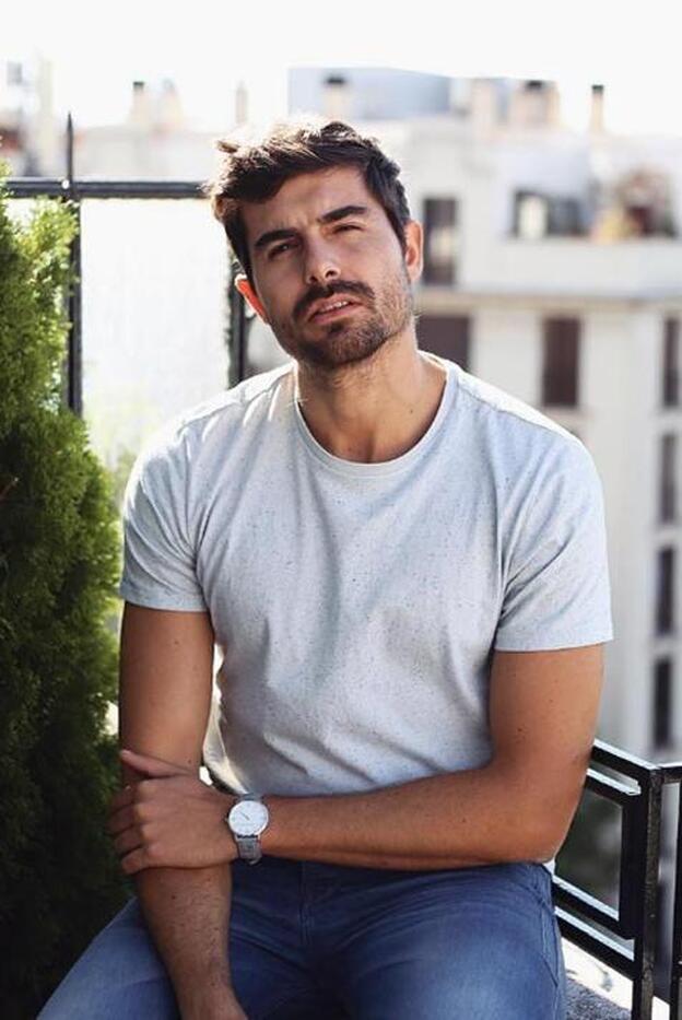 Fran Guzmán, el joven con el que pasea Alba Carrillo