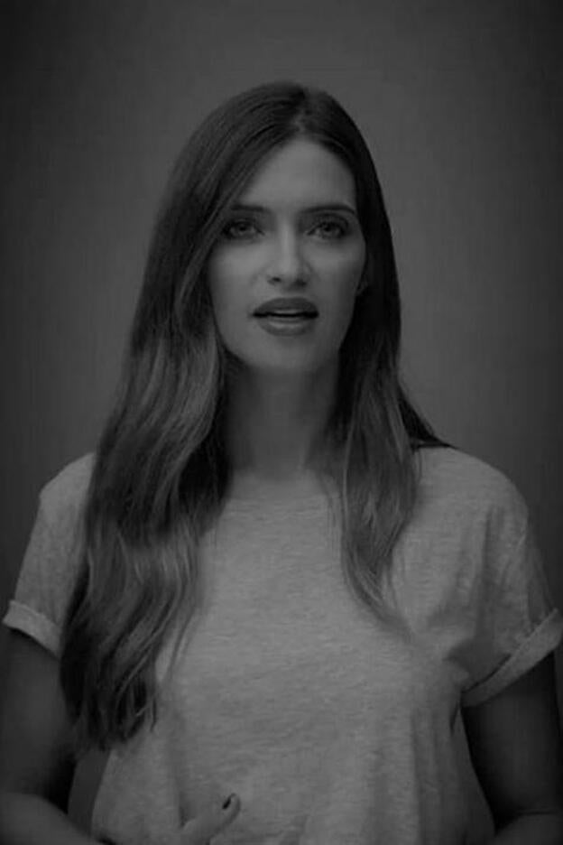 Sara Carbonero se une a la campaña para que la RAE cambie la definición de madre