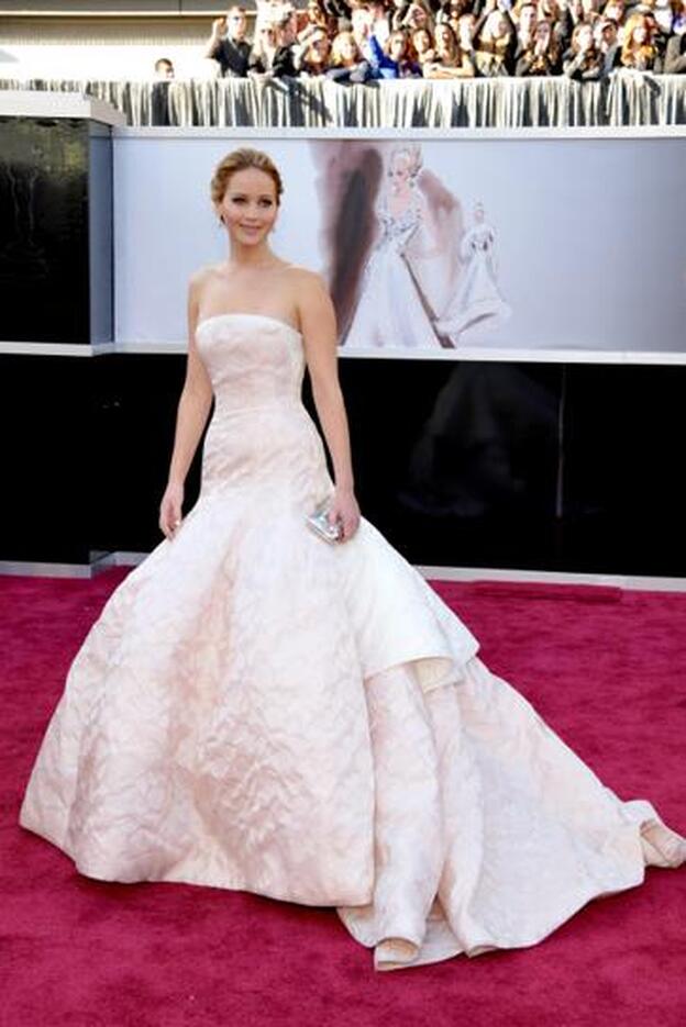 Jennifer Lawrence, espectacular de Dior en los Oscar de 2013, cuando recibió el galardón como mejor actriz.