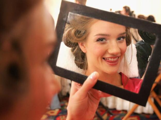 10 Buenos propósitos para tener un pelo y una piel perfectos en 2017