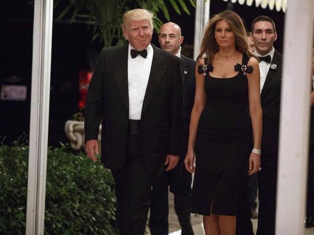 Melania Trump elige moda italiana en su fiesta de Año Nuevo