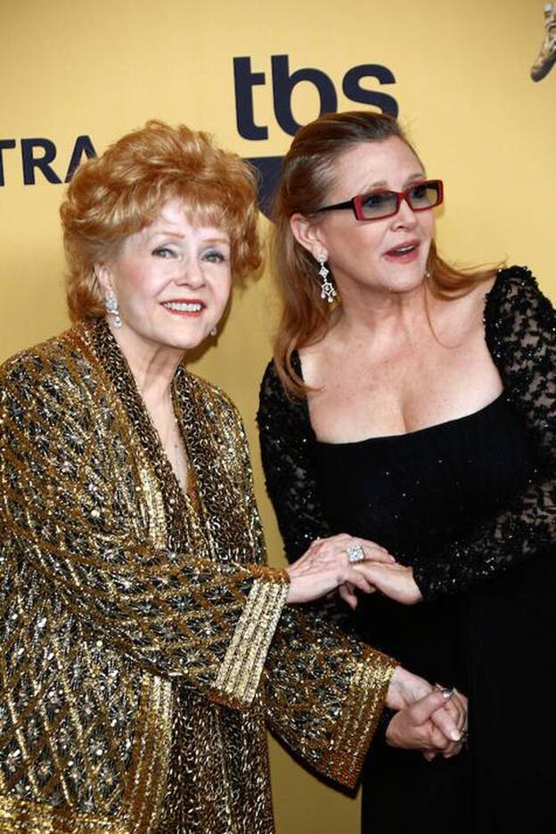 Carrie Fisher con su madre, Debbie Reynolds./GTRES