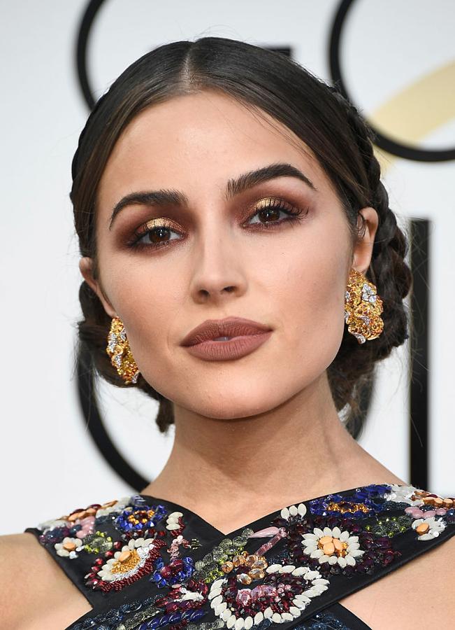 Los peinados y maquillajes de los Globos de Oro 2017: Olivia Culpo