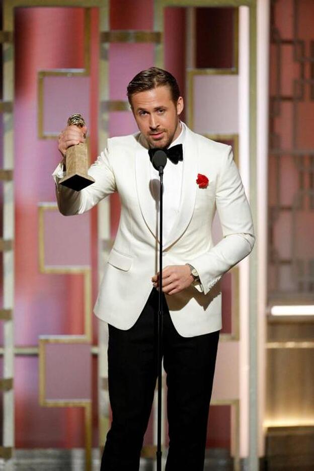 Ryan Gosling rinde homenaje a su mujer, Eva Mendes, al recoger su Globo de Oro