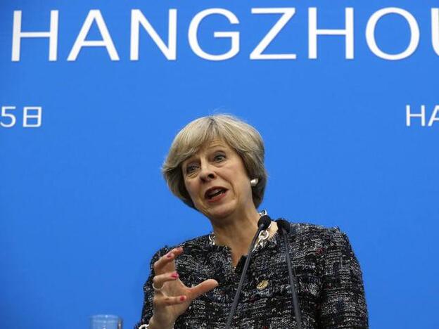 Theresa May no hace patria: sale en la edición americana de Vogue