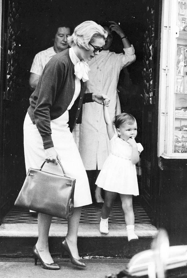 Carolina de Mónaco cumple 63 años: sus fotos más tiernas y sus mejores looks