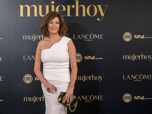 Ana Rosa Quintana derrochó estilo de blanco