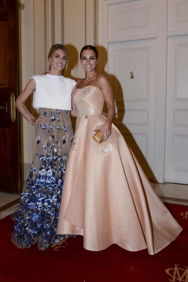 Famosos en los Premios Mujerhoy: Paula Echevarría y Amaia Salamanca