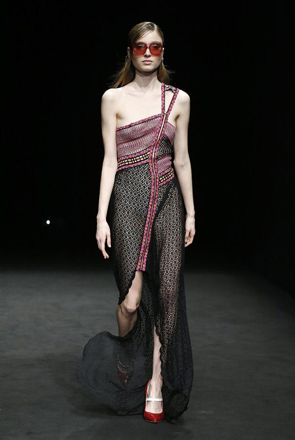 El color invade la colección primavera verano 2017 de Custo