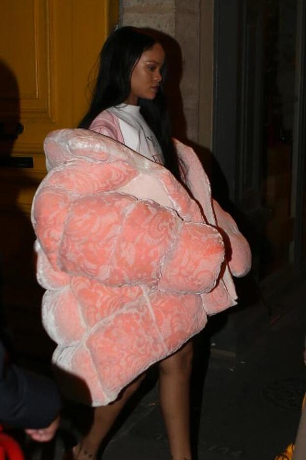 Cómo posan las famosas y las 'influencers' que arrasan en las redes sociales