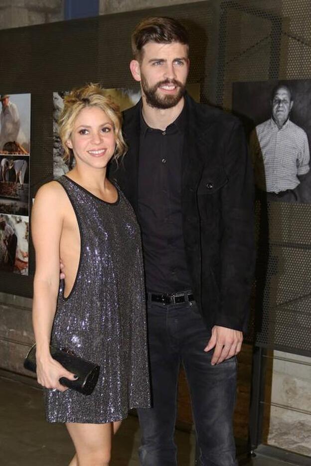 Shakira y Piqué durante un acto/gtres