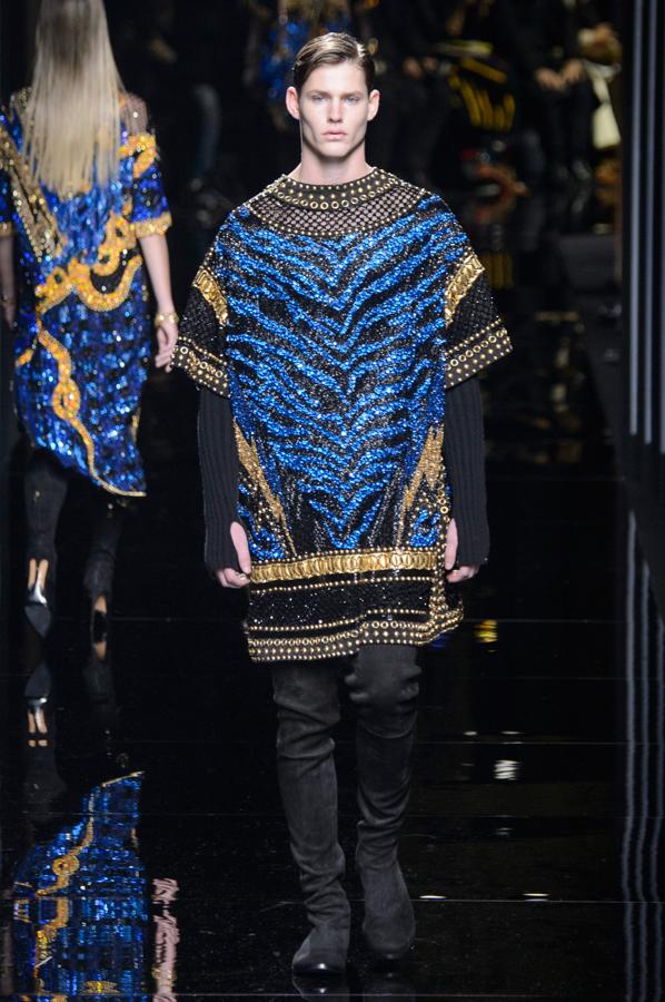 La pasarela impone el hombre con falda