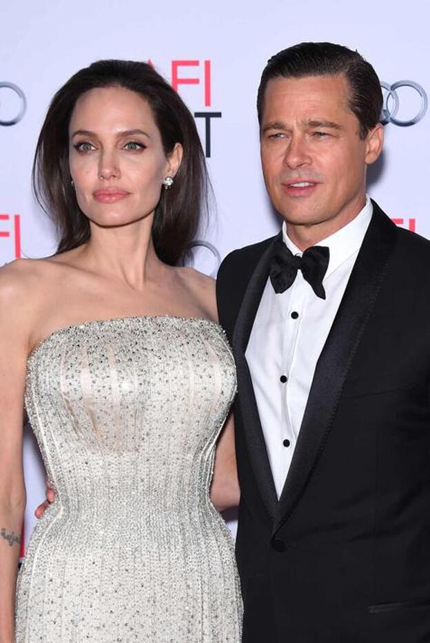 El divorcio de Angelina Jolie y Brad Pitt ha sido una farsa