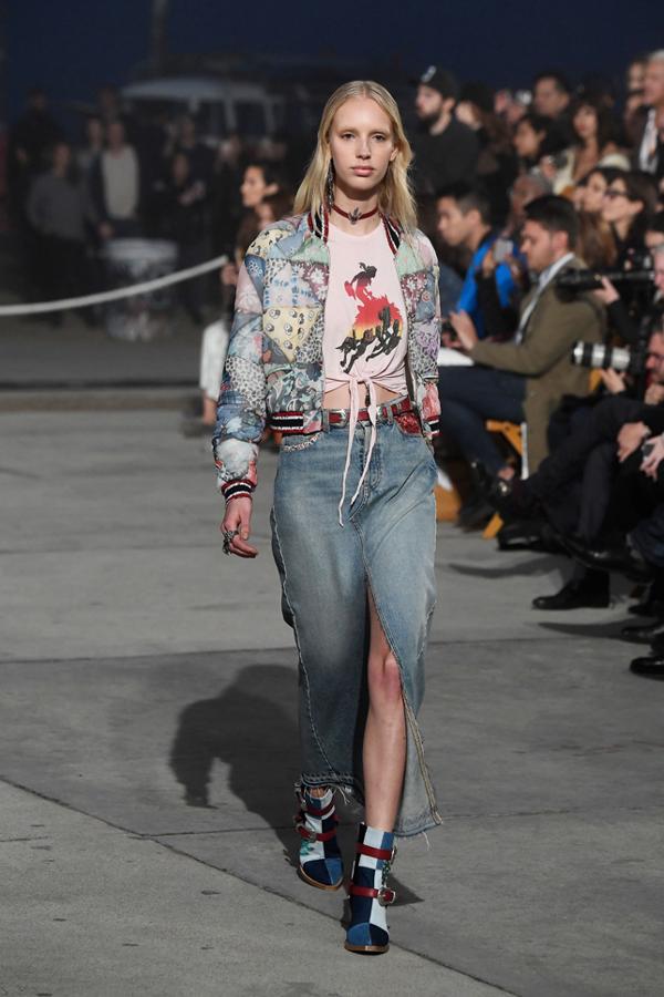 Nuestros looks favoritos del desfile de Tommy Hilfiger