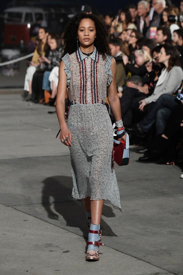 Nuestros looks favoritos del desfile de Tommy Hilfiger