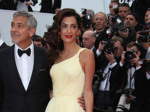 Amal Clooney será madre de gemelos