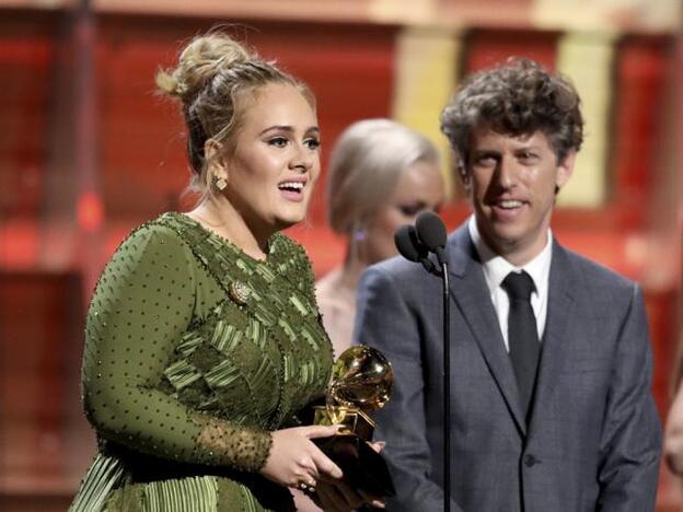 Adele confirma su boda en su discurso de los Grammy 2017