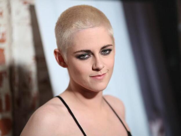 Kristen Stewart se rapa la cabeza