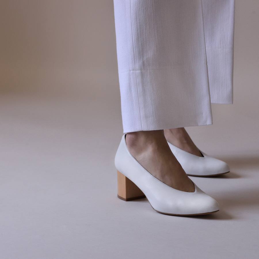 Zapatos blancos: Malababa