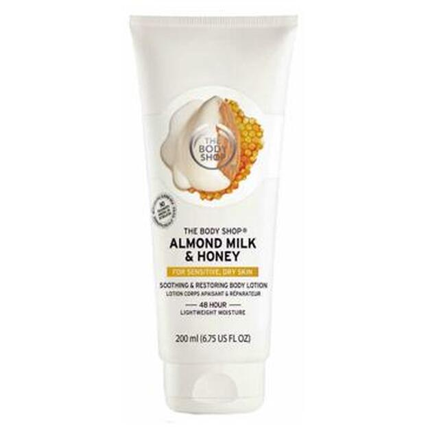 Almond Milk &amp; Honey Loción Corporal Calmante y Reparadora de The Body Shop (12 euros).