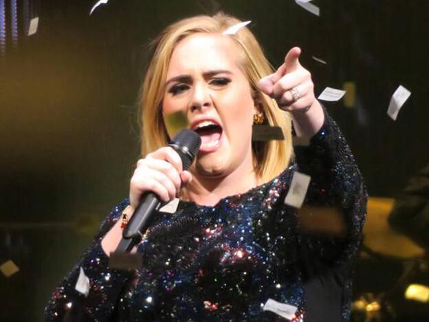 Adele. en uno de sus conciertos recientes./GTRES