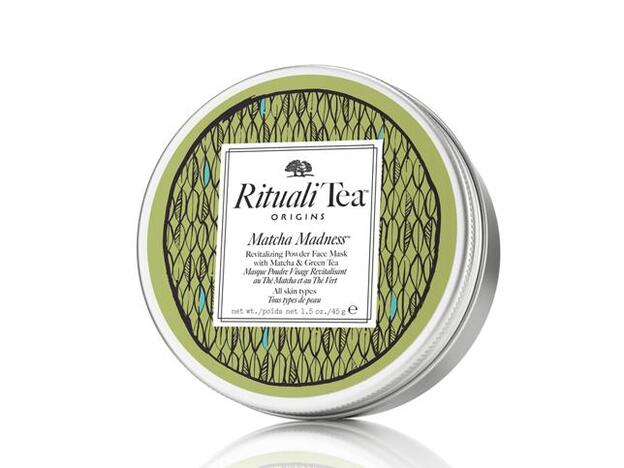 Matcha Madness Mascarilla facial RitualiTea Powder de Origins (39€). Una mezcla rica en antioxidantes que revitaliza y ayuda a renovar, relajar y restablecer la textura de la piel mientras reconforta los sentidos con el aroma de té verde.