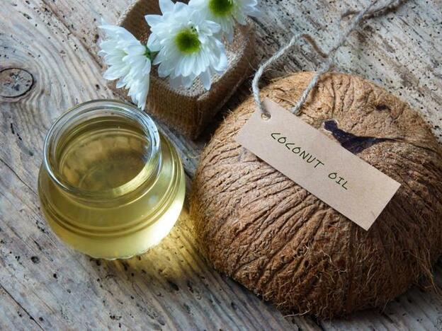 Descubre todos los usos del aceite coco para la piel y el pelo