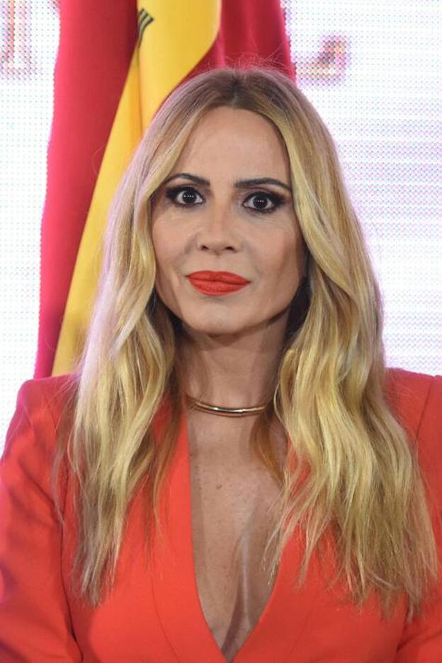 Marta Sánchez, que hoy celebra su cumpleaños, encontrará la estabilidad sentimental, según Rappel