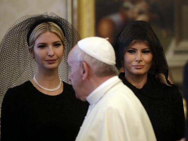 ¿Se han equivocado Ivanka y Melania Trump con su mantilla en El Vaticano?