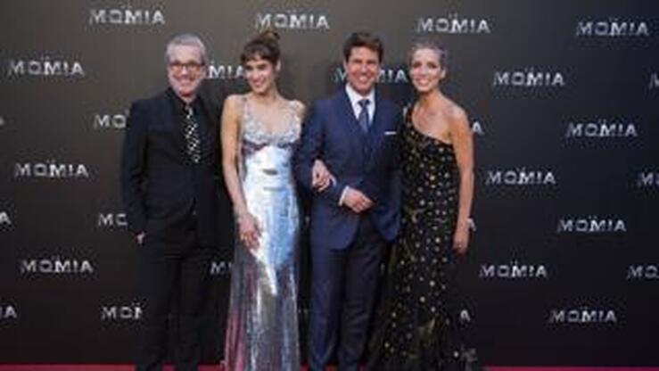 Todos los famosos españoles quieren una foto con Tom Cruise en Madrid