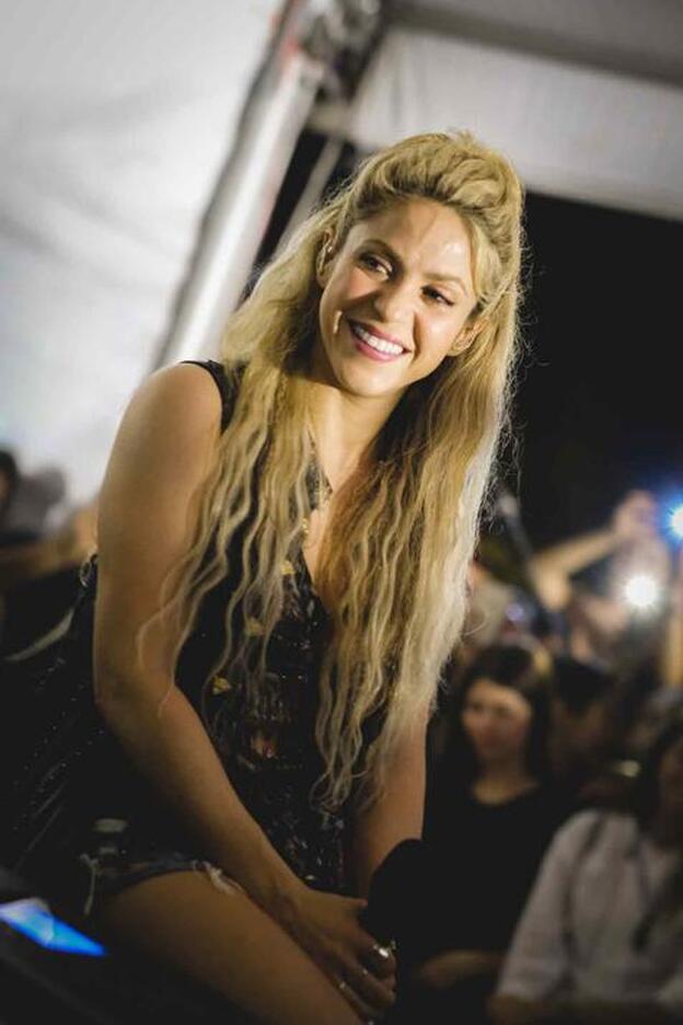 Shakira desmiente que tenga mala relación con Antonella Rocuzzo, futura mujer de Leo Messi