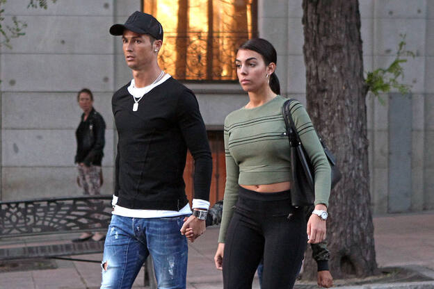 ¿Georgina Rodríguez, la novia de Cristiano, desmiente su embarazo con esta foto?