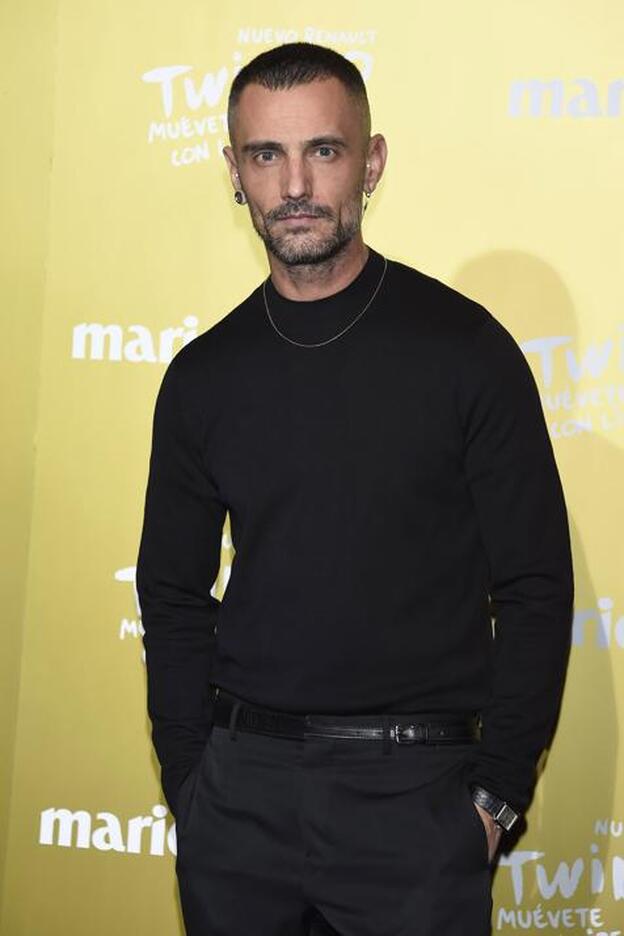 David Delfín deja como legado una colección de zapatillas solidarias