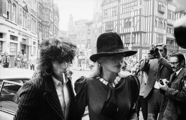 Adiós a Anita Pallenberg, la groupie que creó a los Stones