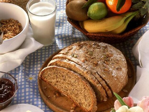 Un desayuno completo y equilibrado, la base para que la jornada continua no te perjudique./GTRES