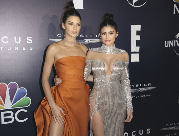 Kendall y Kylie Jenner retiran su línea de camisetas