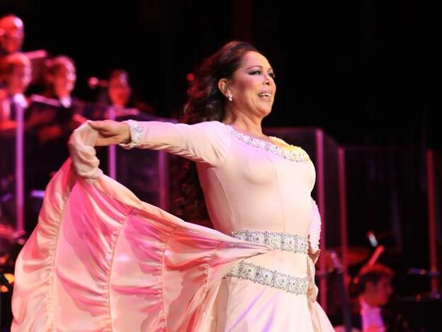 Pantoja y su modisto en pie de guerra