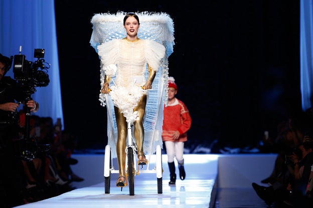 Desfile de Jean-Paul Gaultier en parís.