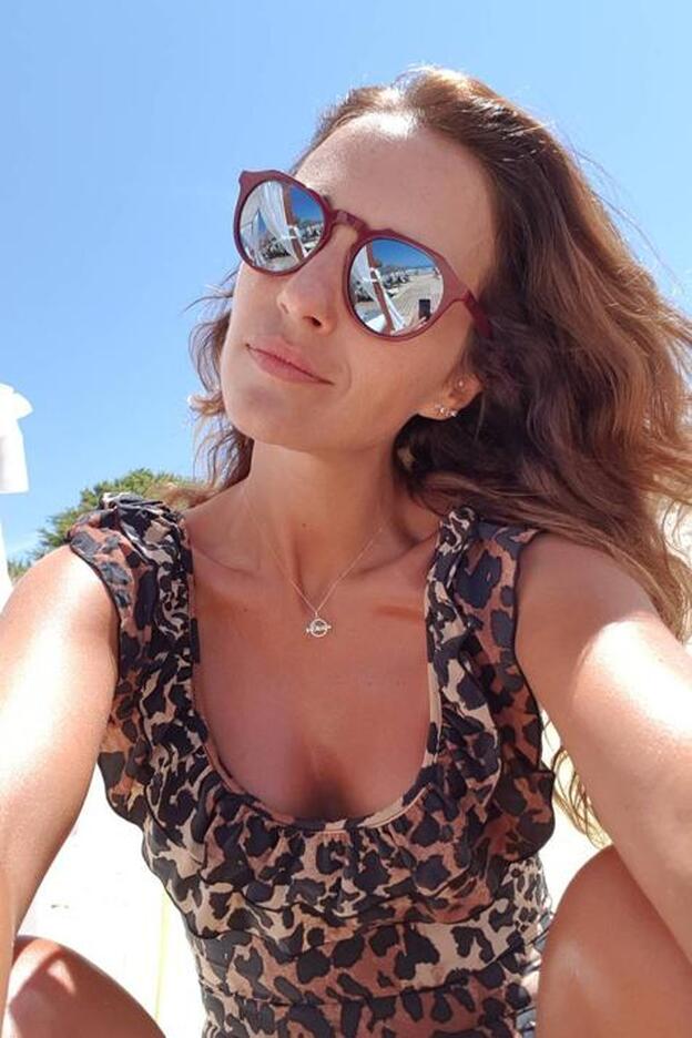 El bañador de Paula Echevarría que necesitas está en las rebajas